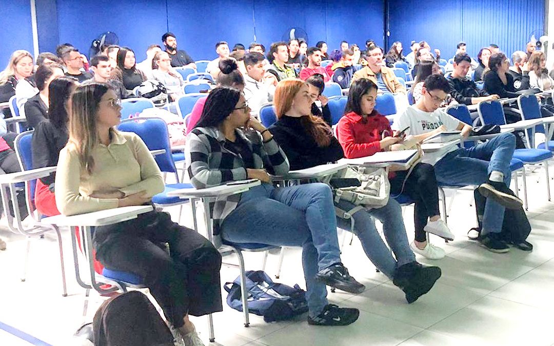 Rodrigo Rezende, da Fábrika, fala sobre pitch em Jornada Empreendedora da FEPI